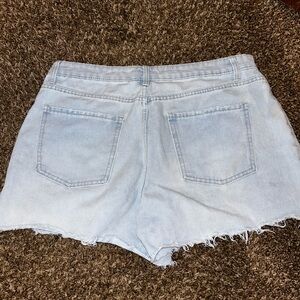 Women’s shorts size 15